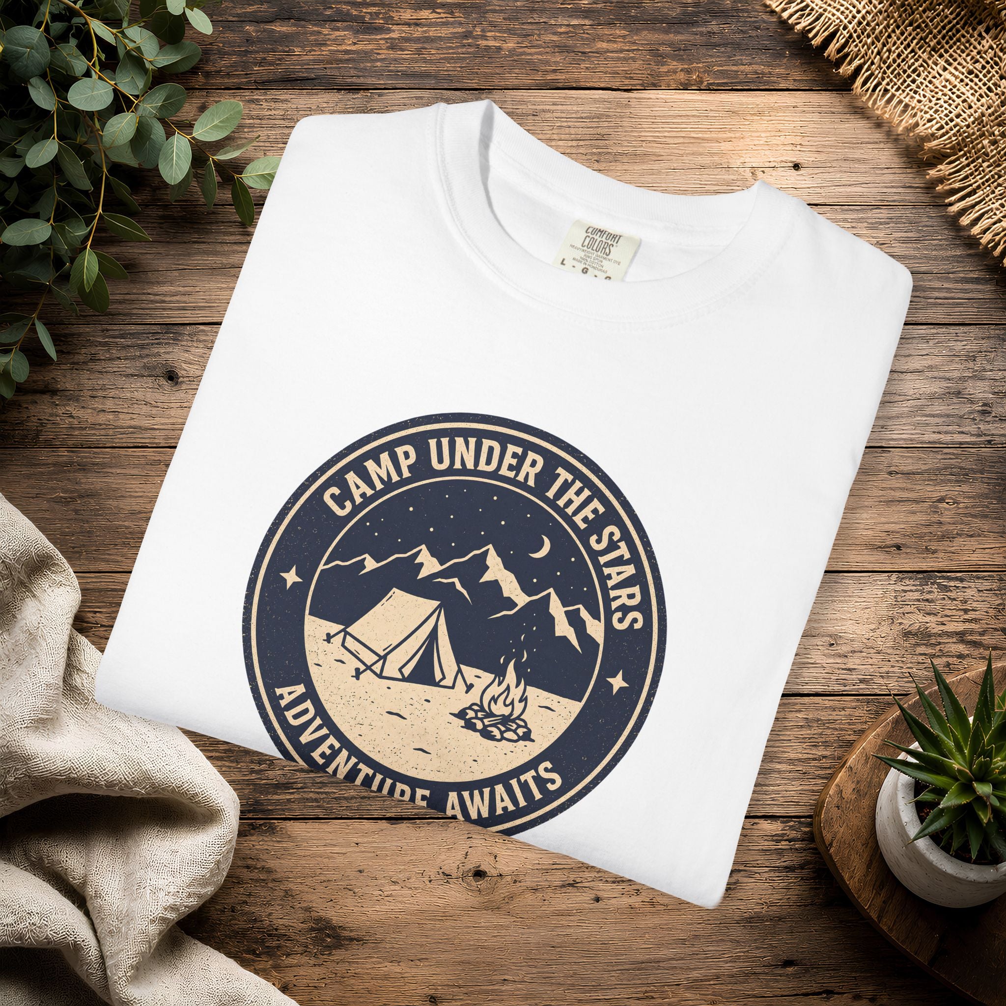 Mountain Camping Circle Art T-shirt | Tent Campfire Outdoors Tee