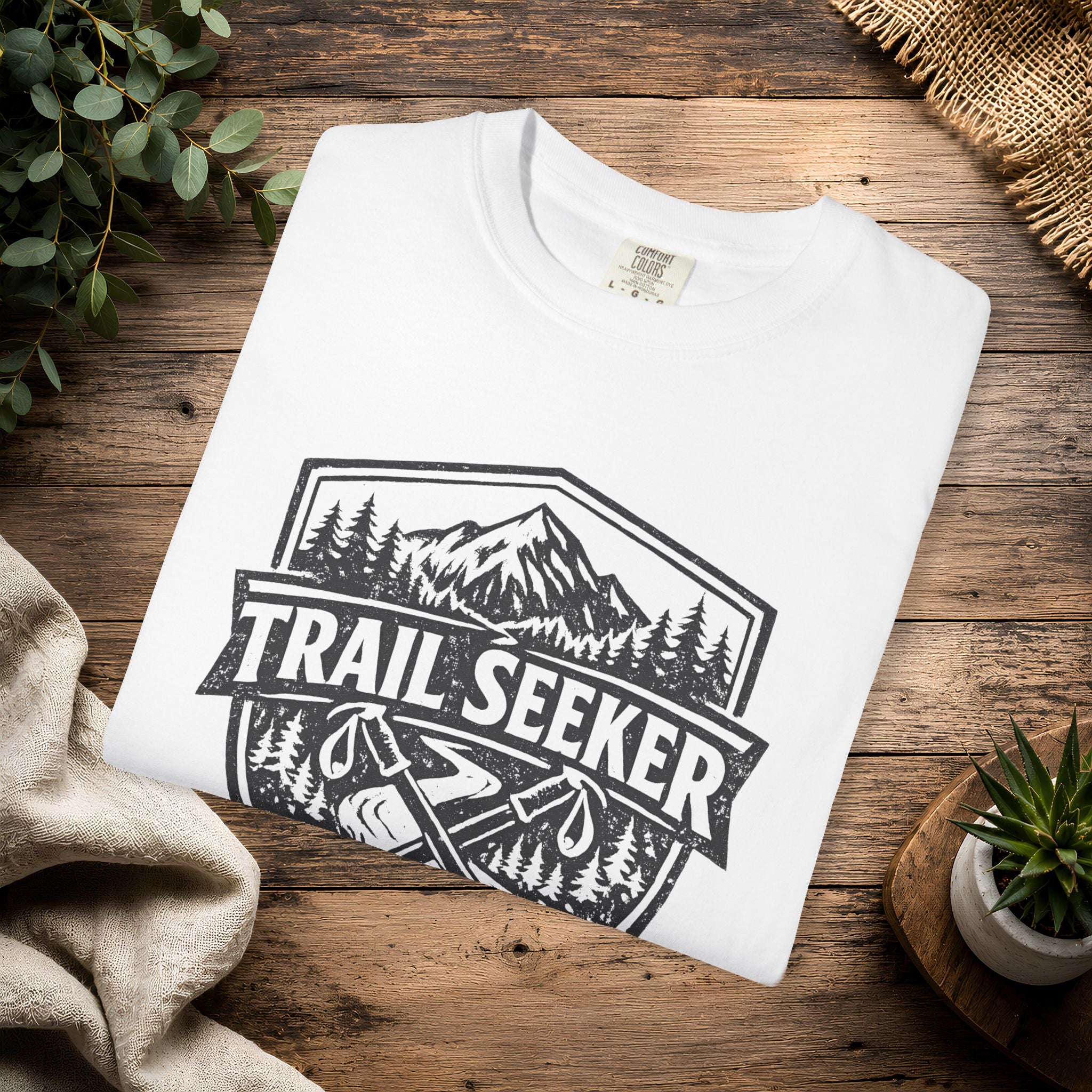 Trail Seeker T‑Shirt — Vintage Mountain Hiking Tee